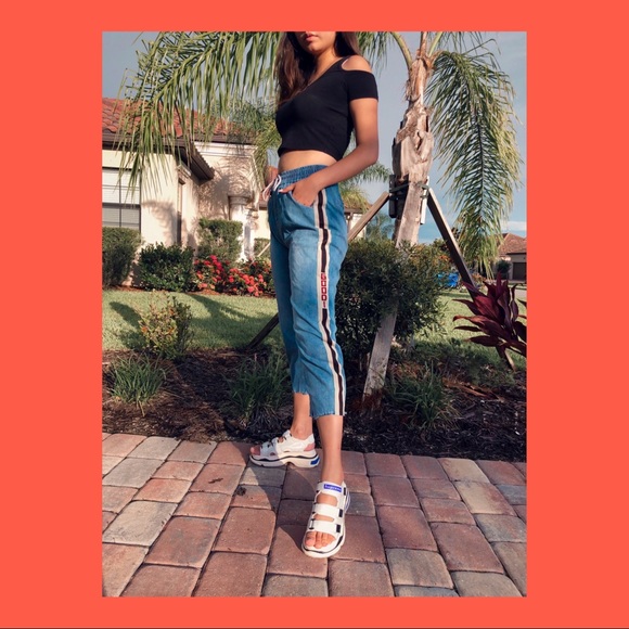 vintage elastic waist jeans with side design 🦋 - Picture 2 of 4